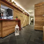 Tambo Отель